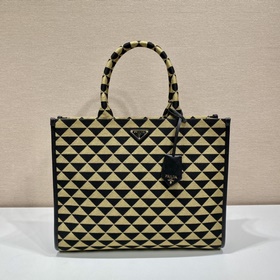 Prada Сумка из ткани с вышивкой Артикул： 1BA356 Большой размер Б