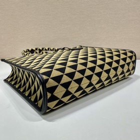 Prada Сумка из ткани с вышивкой Артикул： 1BA356 Большой размер Б