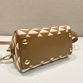 Prada Вышитая ткань Модель： 1BA846 Подушка Эта сумка-подушка с в