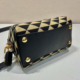 Prada Вышитая ткань Модель： 1BA846 Подушка Эта сумка-подушка с в