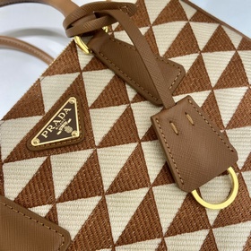 Prada Сумка из ткани с вышивкой Артикул： 1BA863 Маленькая сумка-
