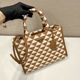 Prada Вышитая сумка-тоут Модель： 1BA354 Средний размер С длинным