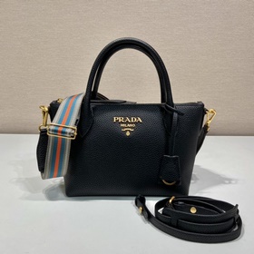 Prada Новая сумка с двумя ремнями Модель： 1BA111 Двойные ремни Э