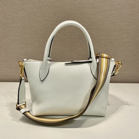 Prada Новая модель с двумя ремнями Модель： 1BA111 Двойные ремни 