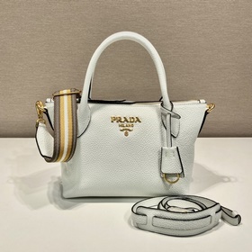 Prada Новая модель с двумя ремнями Модель： 1BA111 Двойные ремни 