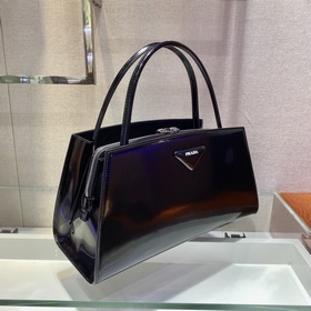 PRADA Новый номер модели： 1BA327 Эта сумка из весенне-летней ко