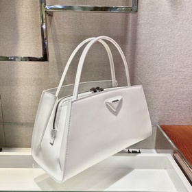 PRADA Новый номер модели： 1BA327b Эта сумка из весенне-летней ко