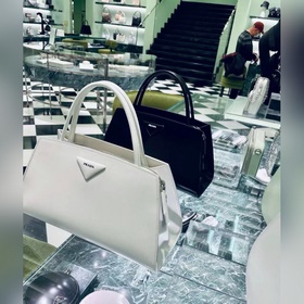 PRADA Новый номер модели： 1BA327b Эта сумка из весенне-летней ко