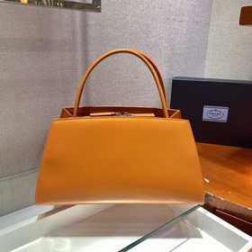 PRADA Новый номер модели： 1BA327 Эта сумка из весенне-летней кол