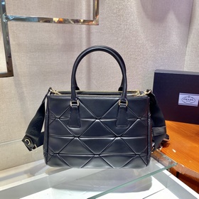 PRADA Сумка-убийца с ромбовидным узором Модель： 1BD863 Сумка-уби