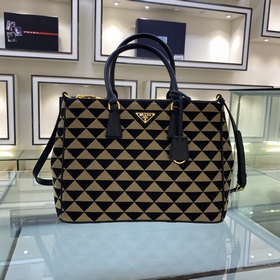 Prada Сумка из вышитого материала Артикул： 1BA274 Сумка-убийца Э