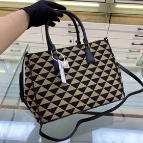 Prada Сумка из вышитого материала Артикул： 1BA274 Сумка-убийца Э