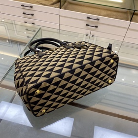 Prada Сумка из вышитого материала Артикул： 1BA274 Сумка-убийца Э