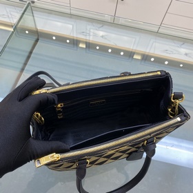 Prada Сумка из вышитого материала Артикул： 1BA863 Сумка-киллер Э