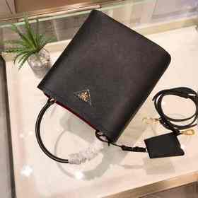 Prada Двойная сумка-ведро Артикул： 1BA212 Популярная во всем мир