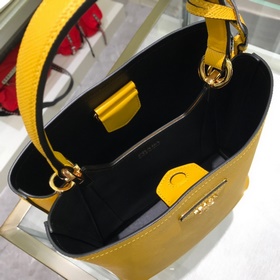 Prada Двойная сумка-ведро Артикул： 1BA212 Популярная во всем мир