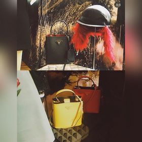 Prada Двойная сумка-ведро Артикул： 1BA212 Популярная во всем мир