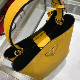 Prada Двойная сумка-ведро Артикул： 1BA212 Популярная во всем мир