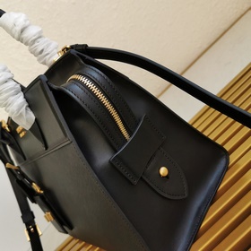 Сумка Prada из кожи Saffiano и телячьей кожи Кожа Двойные ручки 