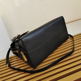 Сумка Prada из кожи Saffiano и телячьей кожи Кожа Двойные ручки 