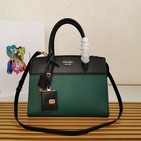 Сумка Prada из кожи Saffiano и телячьей кожи Кожа Двойные ручки