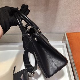 Prada Новая сумка Killer Bag 3-в-1 Артикул： 1BA296 Эта сумка-уби