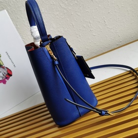 Сумка через плечо PRADA Модель： 1BA212 Изготовлена из импортной к