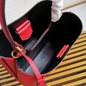 Сумка через плечо PRADA Модель： 1BA212 Изготовлена из импортной к