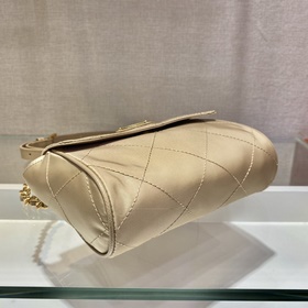 Prada Подержанная сумка через плечо Модель： 1BD622 Эта б/у сумка
