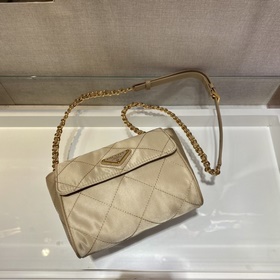 Prada Подержанная сумка через плечо Модель： 1BD622 Эта б/у сумка