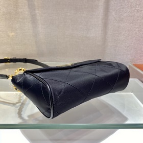 Prada Подержанная сумка через плечо Модель： 1BD622 Эта б/у сумка