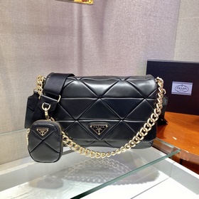 Prada Новая модель «три в одном» Артикул： 1BD291 Большая сумка и