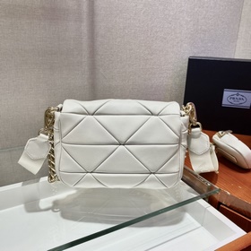 Prada Новая модель «три в одном» Артикул： 1BD292 Овечья кожа Эта
