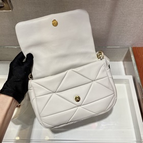 Prada Новая модель «три в одном» Артикул： 1BD292 Овечья кожа Эта