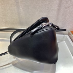 Prada Новая женская сумка Модель： 1BA315 Эта уникальная сумка из