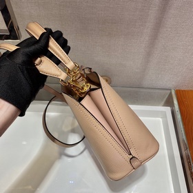 Prada Новая женская сумка мини-размера Артикул： 1BA286 Эта мини-