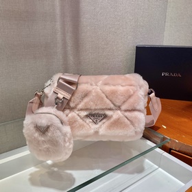Prada Пушистый три в одном Артикул： 1BC292 Этот пушистый три в о