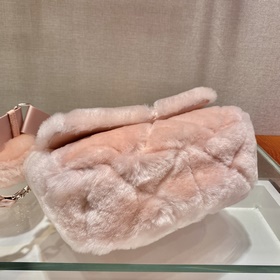 Prada Пушистый три в одном Артикул： 1BC292 Этот пушистый три в о