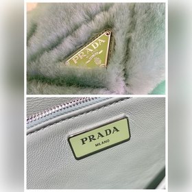 Prada Пушистый три в одном Артикул： 1BC292 Этот пушистый три в о