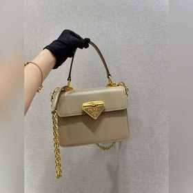 Prada Новая осенне-зимняя модель сумки через плечо, артикул： 1BD0