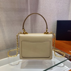 Prada Новая осенне-зимняя модель сумки через плечо, артикул： 1BD0