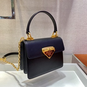 Сумка Prada через плечо Новая осенне-зимняя коллекция Артикул： 1