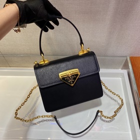 Сумка Prada через плечо Новая осенне-зимняя коллекция Артикул： 1