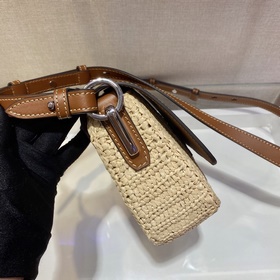 Сумка PRADA из соломы Изготовлена из высококачественного и модног