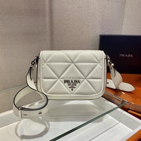 PRADA Новая женская сумка Модель： 1BD283 Сумка с откидной крышко