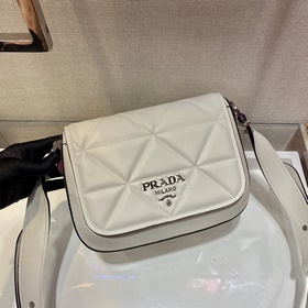 PRADA Новая женская сумка Модель： 1BD283 Сумка с откидной крышко