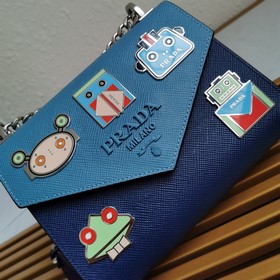 Новейшая модель Prada, артикул： 1BD127, сумка через плечо с фигур