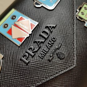 Prada Модель： 1BD127 Сумка через плечо из кожи Saffiano и телячье