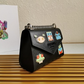 Prada Модель： 1BD127 Сумка через плечо из кожи Saffiano и телячье