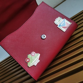 Prada Модель： 1BD127 Сумка через плечо из кожи Saffiano и телячье